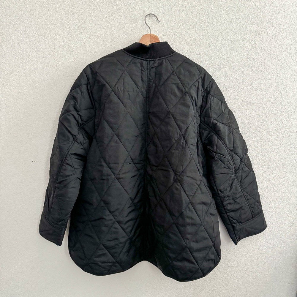 Black Quilted Jacket (S,M) - Picture 11 of 13